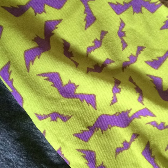 XS LuLaRoe Irma - Picture 5 of 6